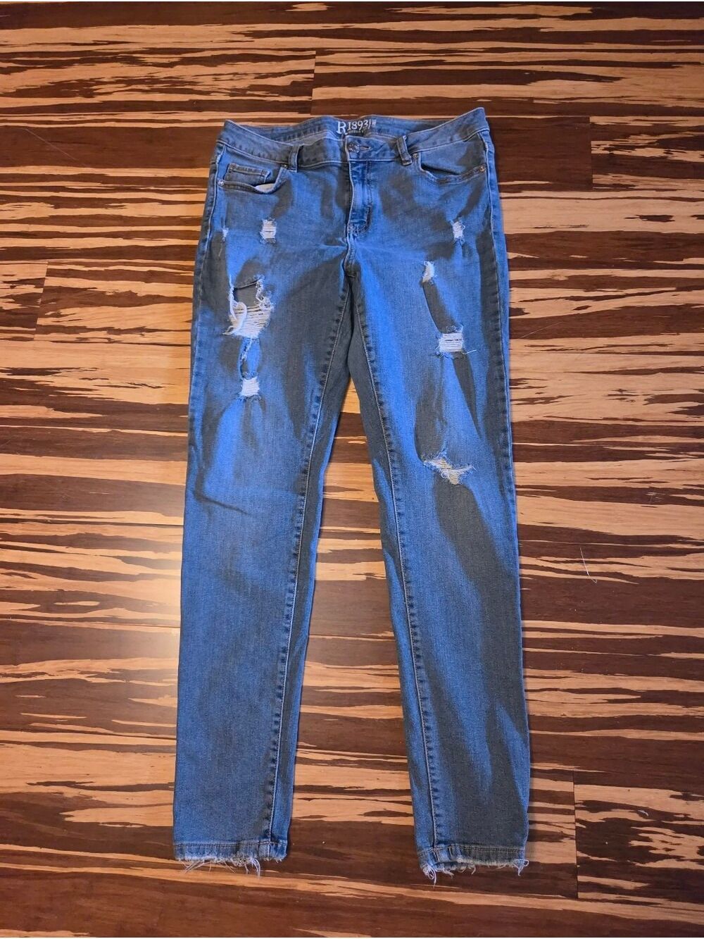 Roebuck & Co R1893 Distressed Denim Jeggings Size 14